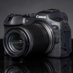 CANON EOS R7
